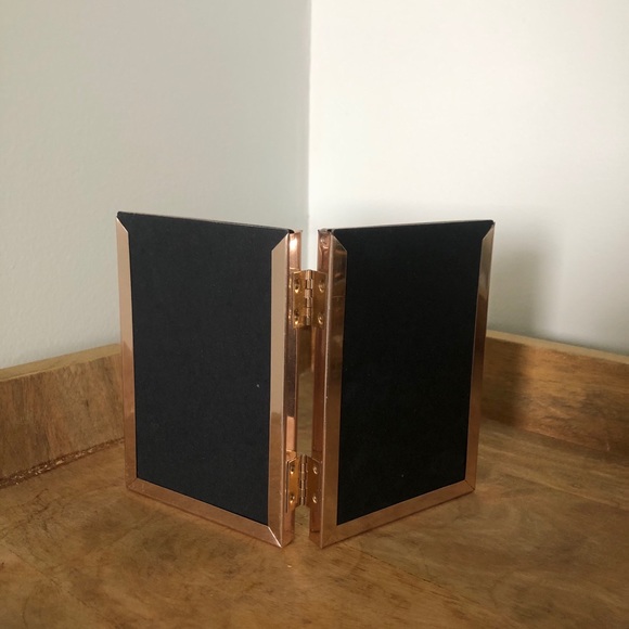 Vintage brass hinged photo frame - Picture 3 of 5